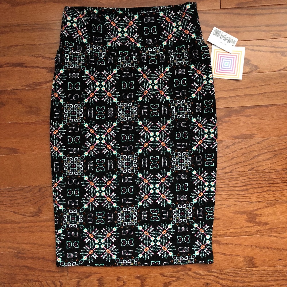 NWT LuLaRoe Cassie XS Pencil Skirt